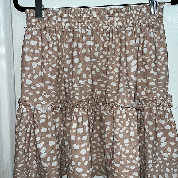 Boutique Animal Print Beige/White Flowy Skirt w/ Adjustable Waist — M - Picture 4 of 4